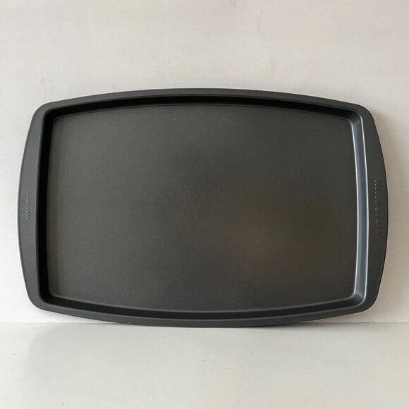 KitchenAid 3-Piece Bakeware Set | Baking Sheet, Cake Pan & Loaf Pan - Picture 7 of 16